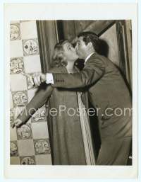 9g026 ARSENIC & OLD LACE 7x9 news photo '42 Cary Grant kissing surprised Priscilla Lane, Capra