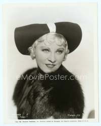9g275 MAE WEST 8x10 still '35 great close up sexy portrait wearing fur and wacky hat!