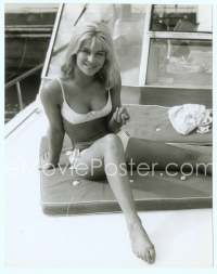 9g092 DARLING English 7.5x9.5 still '65 great close up of sexy Julie Christie in bikini on boat!