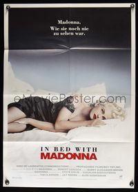 9j446 TRUTH OR DARE German '91 In Bed With Madonna, sexy image!