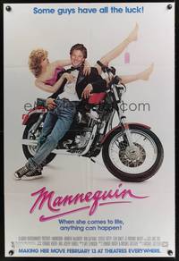 9p483 MANNEQUIN advance 1sh '87 great image of Andrew McCarthy & fake Kim Cattrall by motorcycle!
