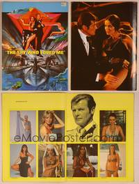 9r455 SPY WHO LOVED ME program '77 great art of Roger Moore as James Bond 007 by Bob Peak!