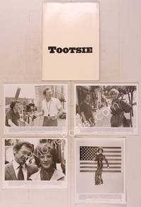 9s229 TOOTSIE presskit '82 full-length Dustin Hoffman as himself and in drag by American flag!
