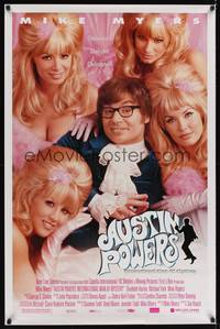 9v026 AUSTIN POWERS: INT'L MAN OF MYSTERY DS style B 1sh '97 spy Mike Myers & sexy fembots!