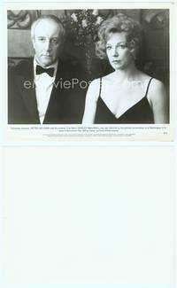9y039 BEING THERE 8x10 still '80 c/u of Peter Sellers & Shirley MacLaine, directed by Hal Ashby!