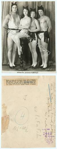 9y163 FOUR DEVILS 7.25x9.75 still '28 directed by F.W. Murnau, Janet Gaynor & 3 acrobats by Autrey!