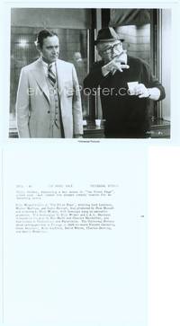 9y171 FRONT PAGE candid 8x10 still '75 c/u of Billy Wilder directing Jack Lemmon on the set!