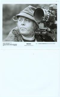 9y316 MAGIC candid 8x10 still '78 director Richard Attenborough standing by camera on the set!