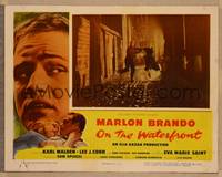 1d427 ON THE WATERFRONT LC '54 Elia Kazan, Marlon Brando & Eva Marie Saint running in alley!