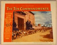 1d528 TEN COMMANDMENTS LC #8 '56 Cecil B. DeMille, massive number of extras by Egyptian temple!