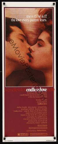 1h183 ENDLESS LOVE insert '81 great kiss close up of sexy Brooke Shields & Martin Hewitt!