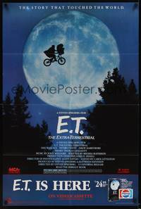 1j004 LOT OF 18 FOLDED E.T. VIDEO ONE-SHEETS lot '82 Steven Spielberg, classic bike over moon image!