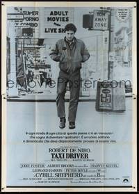 1m200 TAXI DRIVER Italian 2p R70s classic c/u of Robert De Niro walking, Martin Scorsese!