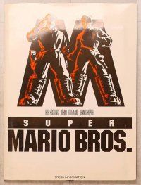 1p198 SUPER MARIO BROS presskit '93 Bob Hoskins & John Leguizamo as the Nintendo characters!