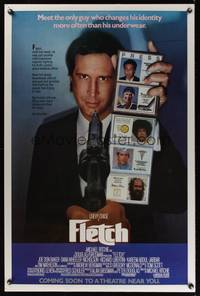 1v251 FLETCH advance 1sh '85 Michael Ritchie, wacky detective Chevy Chase has gun pulled on him!