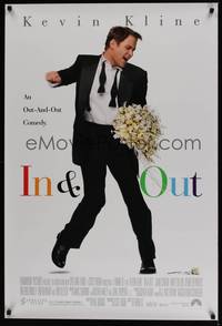 1w308 IN & OUT 1sh '97 Frank Oz, great image of Kevin Kline dancing w/flowers!