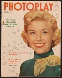 1x049 PHOTOPLAY magazine December 1952 great smiling portrait of Doris Day from April in Paris!