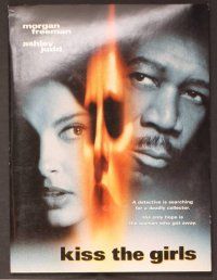 2a254 KISS THE GIRLS presskit '97 Ashley Judd, Morgan Freeman, from the novel by James Patterson!