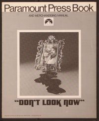 2f129 DON'T LOOK NOW pressbook '73 Julie Christie, Donald Sutherland, directed by Nicolas Roeg!