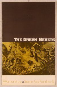 2f177 GREEN BERETS pressbook '68 John Wayne, David Janssen, Jim Hutton, cool Vietnam War art!