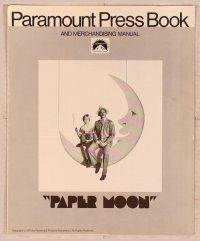 2f367 PAPER MOON pressbook '73 great image of smoking Tatum O'Neal with dad Ryan O'Neal!