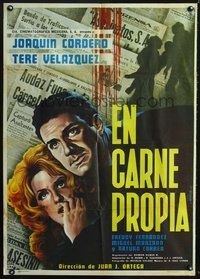 2j088 EN CARNE PROPIA Mexican poster '61 cool art of top stars in front of bloody newspapers!