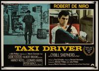 3a048 TAXI DRIVER Italian photobusta '76 best images of Robert De Niro on street & with gun!