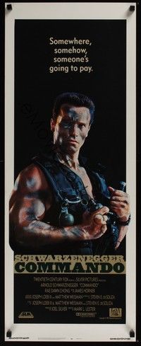 3g093 COMMANDO int'l insert '85 Arnold Schwarzenegger is going to make someone pay!