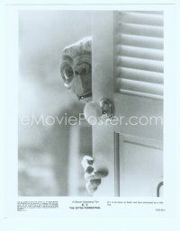 3r150 E.T. THE EXTRA TERRESTRIAL 8x10 still '82 he's all alone on Earth peeking from behind door!