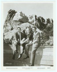 3r306 NORTH BY NORTHWEST candid 8x10 still '59 Cary Grant, Eva Marie Saint & Mason by Mt. Rushmore!