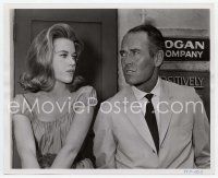 3r423 TALL STORY candid 8x10 still '60 Henry Fonda visits daughter Jane Fonda on set of movie!