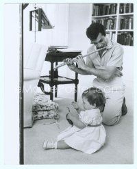 3r449 TONY CURTIS/JAMIE LEE CURTIS deluxe 8x10 still '60 he's playing flute to his toddler daughter!