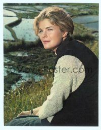 3s065 CANDICE BERGEN color 8x10.25 still '66 close up sitting by water from The Sand Pebbles!