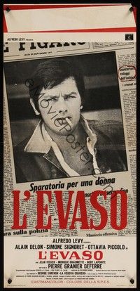 4h620 WIDOW COUDERC Italian locandina '71 cool image of Alain Delon on newspaper cover!