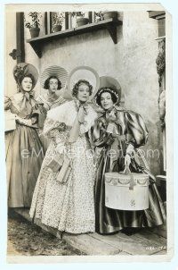 4j164 PRIDE & PREJUDICE deluxe 9x14 still '40 Greer Garson & three other ladies in wild outfits!