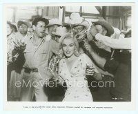 4s402 MISFITS 8x10 still '61 Eli Wallach betting in crowd behind ping-ponging sexy Marilyn Monroe!