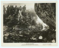 4s536 WAR OF THE WORLDS 8x10 still '53 group of people approaching the alien landing site!