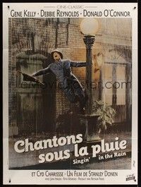 4y307 SINGIN' IN THE RAIN French 1p R90s classic image of Gene Kelly singing on street lamp!