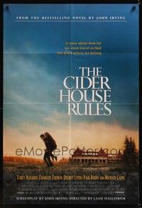 5b183 CIDER HOUSE RULES 1sh '99 Tobey McGuire carries Charlize Theron piggyback!