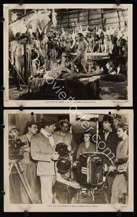 5c992 TOO HOT TO HANDLE 2 8x10 stills '38 Clark Gable with movie camera & pretty Myrna Loy!