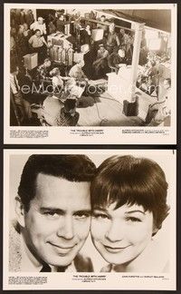 5c995 TROUBLE WITH HARRY 2 8x10 stills R83 Alfred Hitchcock candid, c/u of Forsythe & MacLaine!