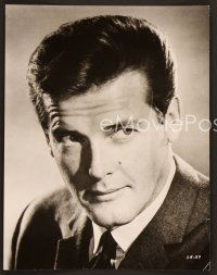 5c875 CROSSPLOT 2 8x10 stills '70 two great close images of English spy Roger Moore!