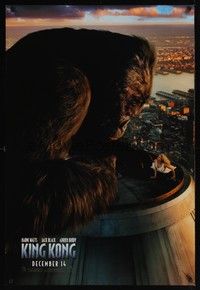 5f357 KING KONG teaser DS 1sh '05 Naomi Watts & giant ape on rooftop!