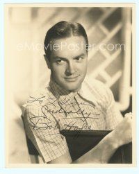 5g158 BOB HOPE signed deluxe 8x10 still '30s sitting backwards in chair with a slight smile!