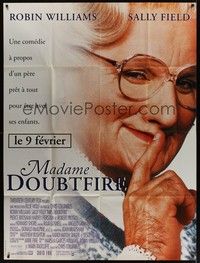 5h602 MRS. DOUBTFIRE advance French 1p '93 different close up of cross-dressing Robin Williams!