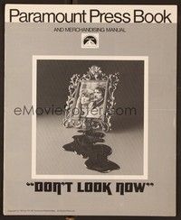 5j340 DON'T LOOK NOW pressbook '73 Julie Christie, Donald Sutherland, directed by Nicolas Roeg!