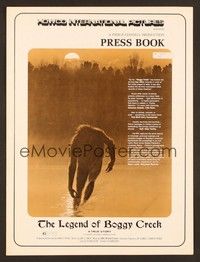 5j586 LEGEND OF BOGGY CREEK pressbook '73 great Ralph McQuarrie art of swamp monster!
