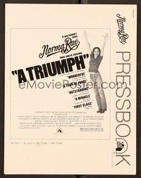 5j697 NORMA RAE pressbook '79 Sally Field, story of a woman with the courage to risk everything!