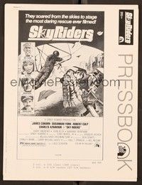 5j843 SKY RIDERS pressbook '76 James Coburn, Susannah York, hang-gliding action artwork!