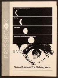 5j866 STALKING MOON pressbook '68 Gregory Peck, Eva Marie Saint, cool eyeball artwork!